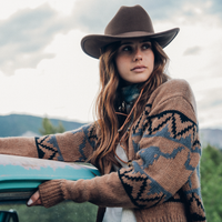 Steer Head Cropped Cardigan | Stetson Steer Head Cropped Cardigan | Stetson